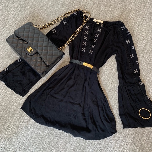 Love Stitch Dresses & Skirts - Nordstrom Long Sleeve Tunic Dress - Black - M